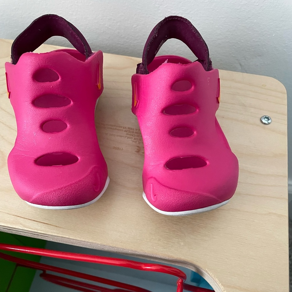 Toddler water shoes